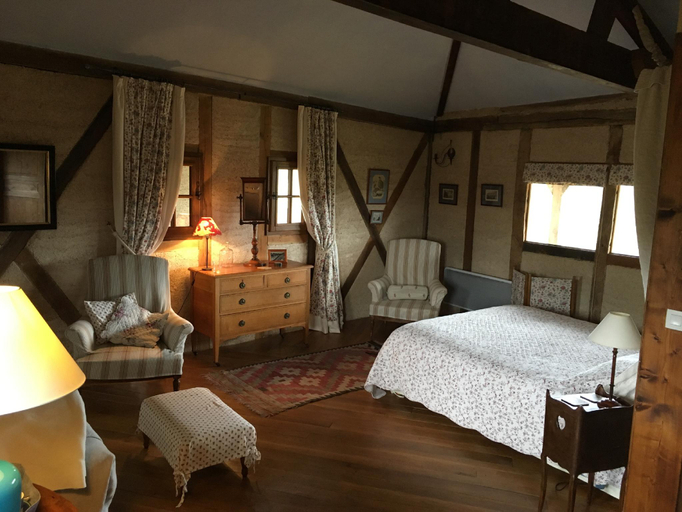 Bedroom 2, Château de Mayragues, Tarn