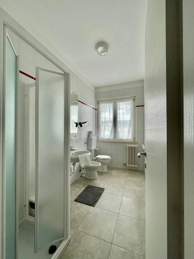 Bathroom, Residence Beatrix, Verona