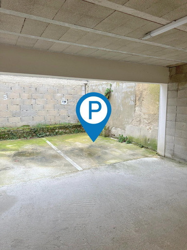 Public Area, Le Trianon - Parking Prive, Marne