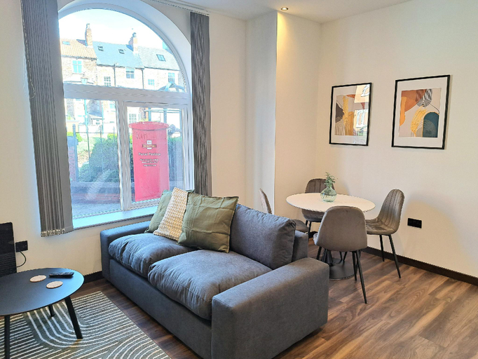 Others 5, 3 Bedroom Apartment in Converted Brewery, Kingston upon Hull