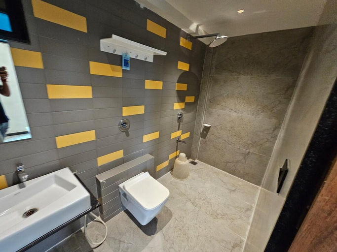 Bathroom, Nova Park, Rajkot