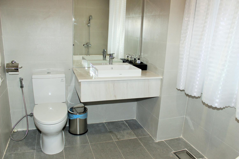 Bathroom 4, Sky Hotel Hong Ngu, Hồng Ngự