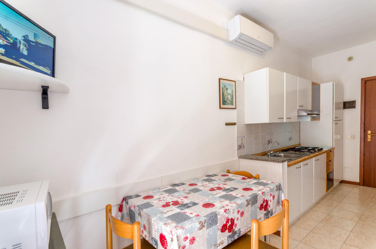 Kitchen 3, Cozy apartment a few steps from the beach, Venezia