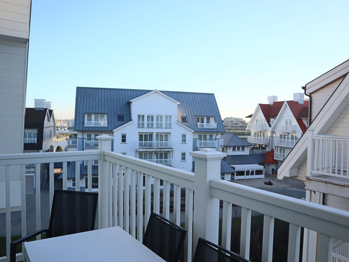 Others 4, Coastal Duplex with Balcony, West-Vlaanderen