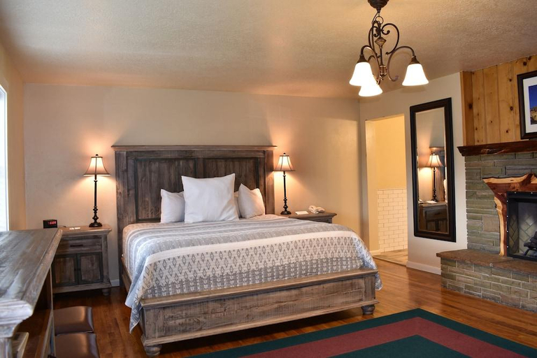 Bedroom 3, Bryce Canyon Pines Lodge, Garfield
