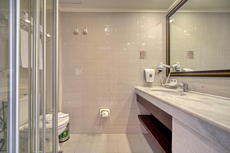 Bathroom 4, Sealife Buket Resort & Beach Hotel, Manavgat
