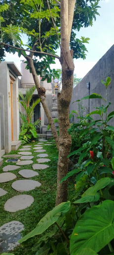 Others 4, Avocado House, Gianyar