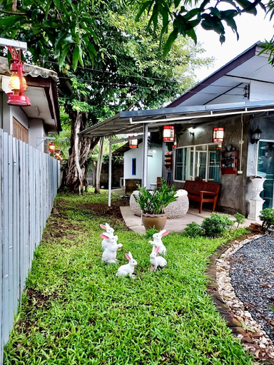 Others 4, Red Lamp House, Doi Saket
