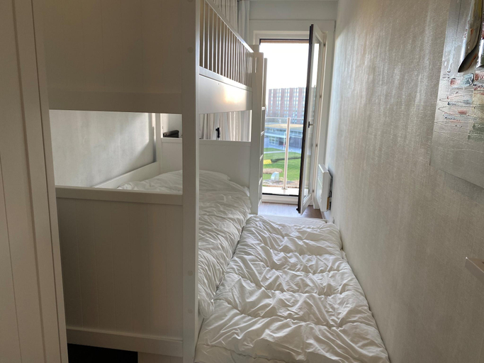 Bedroom 2, Apartment in Nieuwpoort for 4-people, West-Vlaanderen