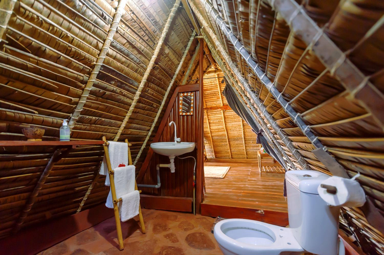 Bathroom, Coin Sauvage, Diana