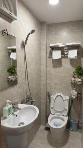 Bathroom 3, Chip Homestay & Studio, District 1