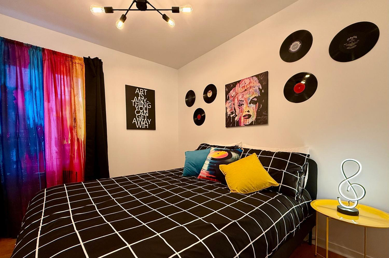 Bedroom 1, Appartements conforts en Basse-Ville, Communauté-Urbaine-de-Québec