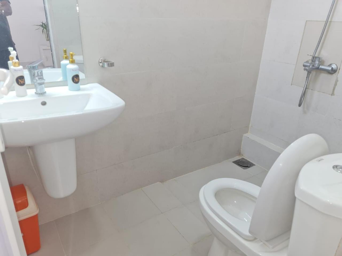 Bathroom 2, Malika Shelter Guast House, Dehiwala-Mount Lavinia