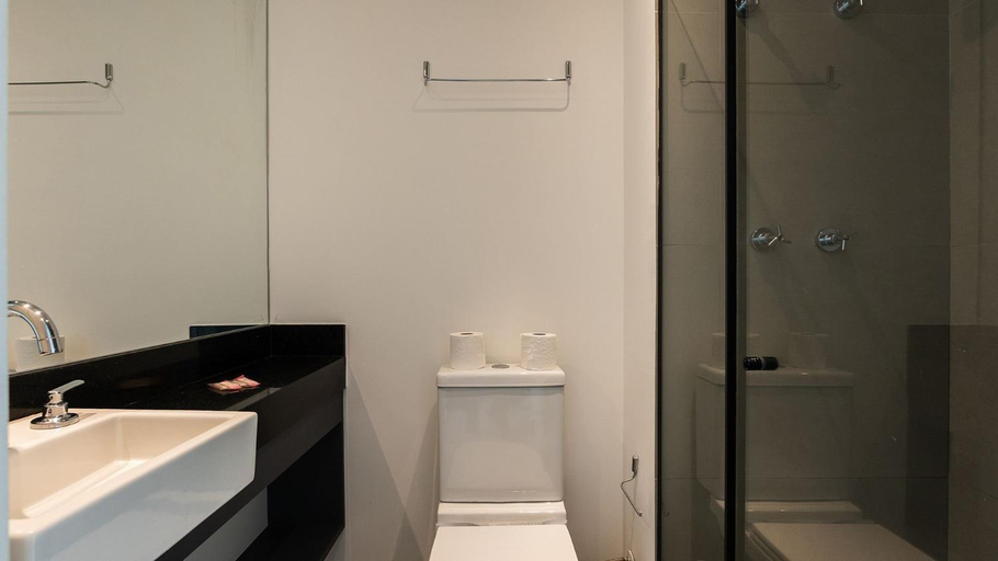 Bathroom 5, Studios Novissimos com Piscina no Rooftop e vista para o Allianz Parque, São Paulo