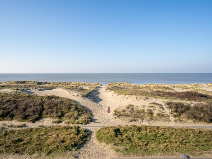 Others 2, Apartment on Beach near Town Center, West-Vlaanderen