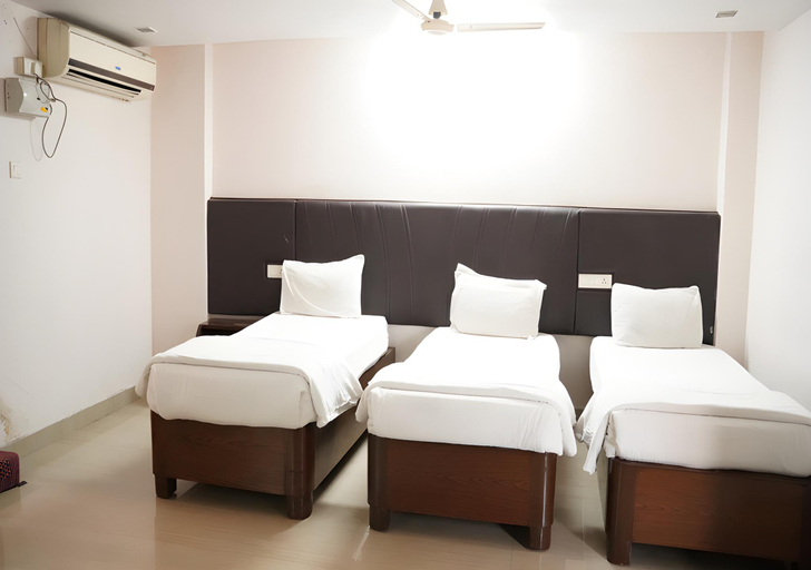 Others 5, Dwaraka grand, Visakhapatnam