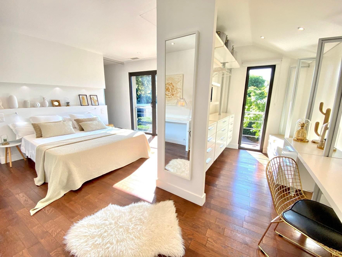 Bedroom, House Avenue, Aude