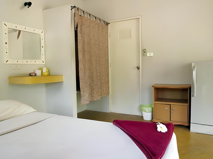 Bedroom 2, Jinta Beach Bungalow, Ko Samui