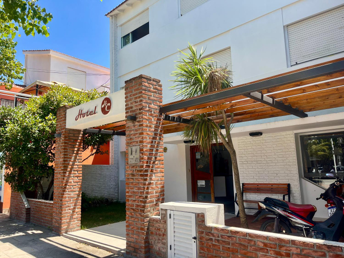 Others 5, Hotel Compostela, La Costa