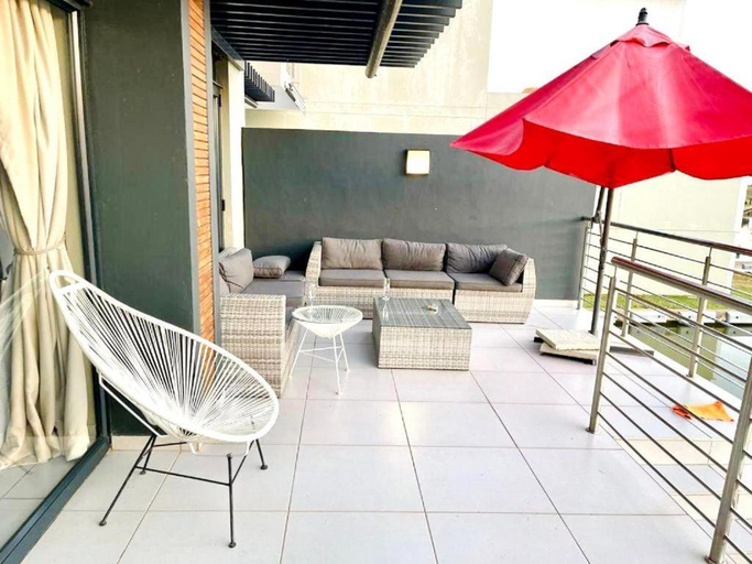 Balcony/terrace 2, Lake Villa Hartebees, Bojanala