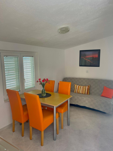 Others 3, Apartmani ABA, Omiš