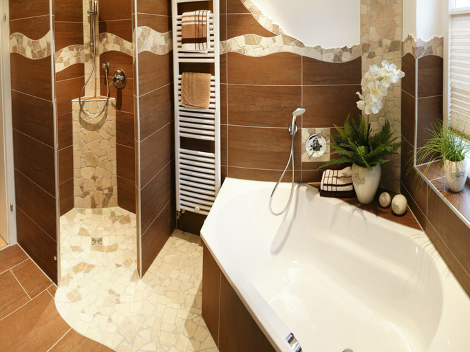 Bathroom, Stilvolle Wohnung in Madfeld mit eigener Terrasse, Hochsauerlandkreis