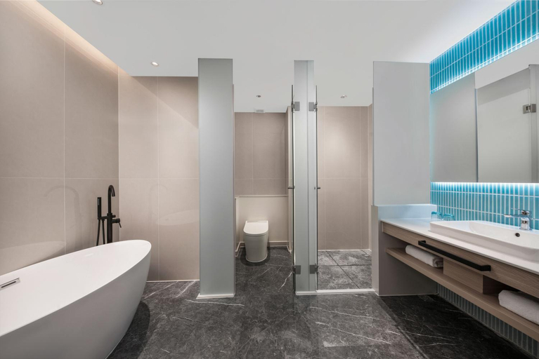 Bathroom 4, Holiday Inn Express TAIZHOU TOUMEN PORT by IHG, Taizhou
