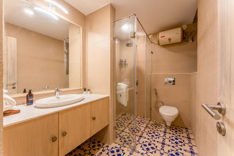 Bathroom, tisyastays | D'Retreat 1BHK Apartment , North Goa