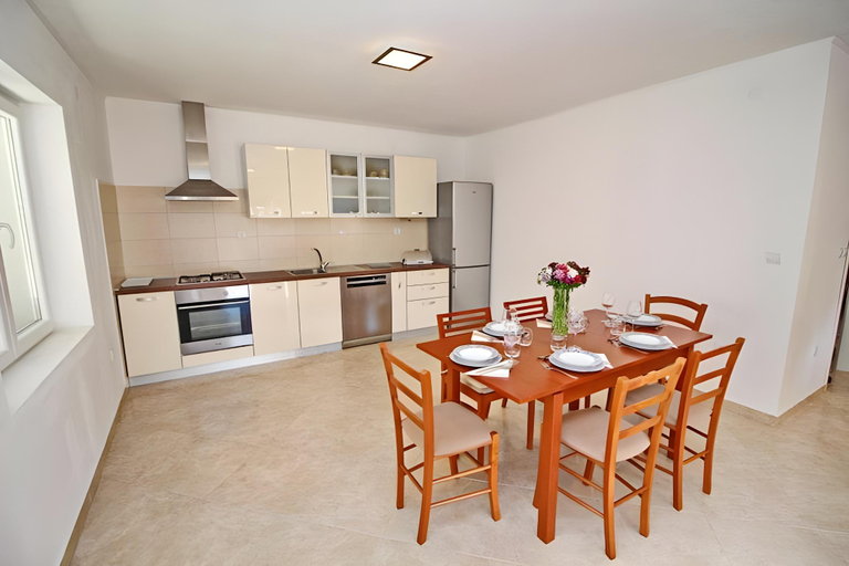 Others 5, Apartment with terrace and garden, Vela Luka
