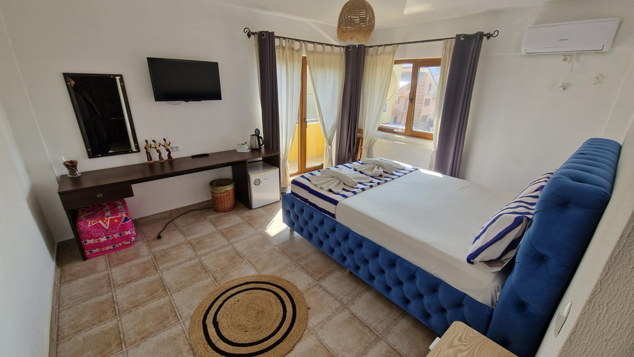 Others 5, Vila Eclipse Mamaia nord, Navodari
