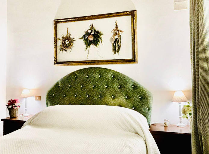 Bedroom 2, country house, Rome