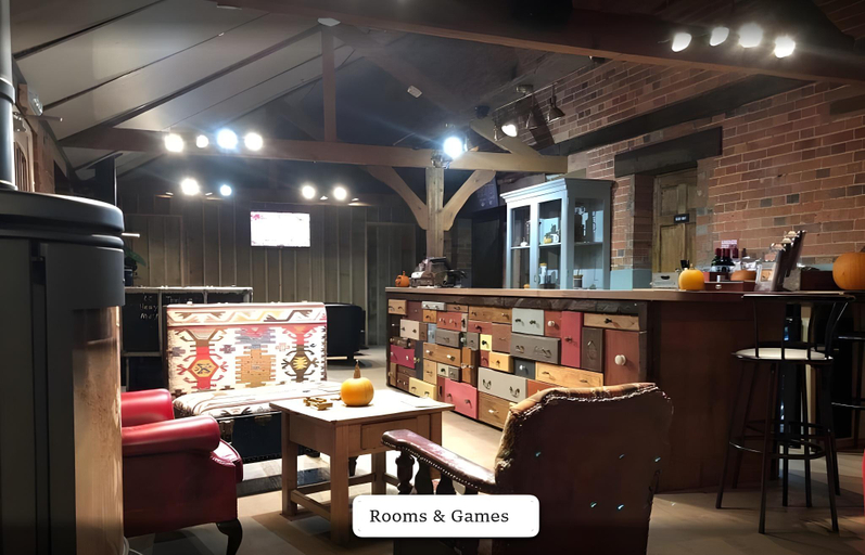 Food & Drinks 4, Longbridge Apartment Close to Gatwick, Surrey