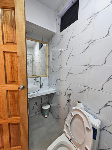 Bathroom 3, Sunset Beach View