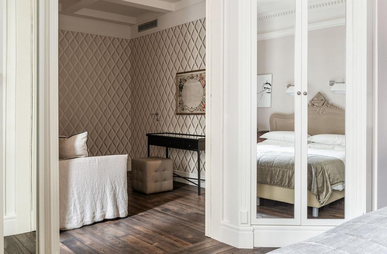 Bedroom 2, Casa Montani, Roma