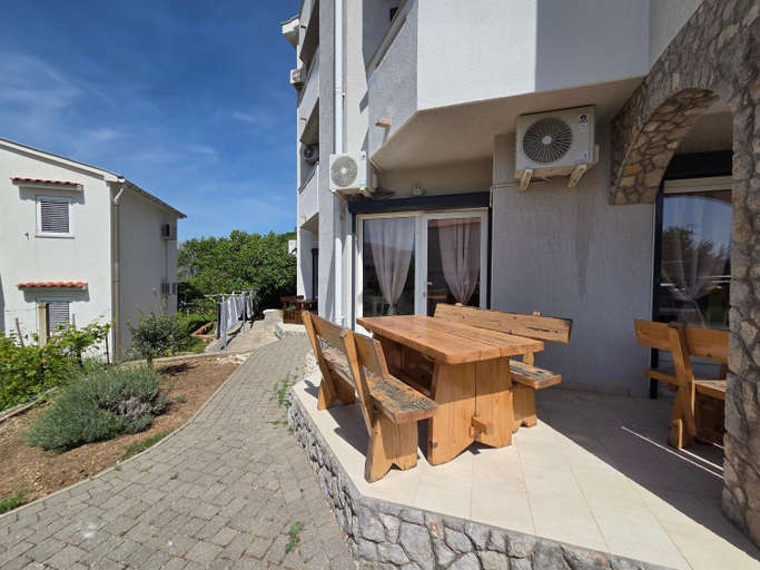 Others 4, Apartments Leticia I, Baška