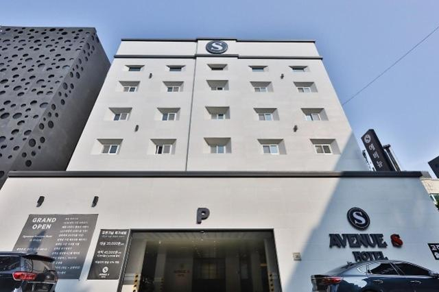 Exterior & Views 1, Wolgot Avenue S, Siheung