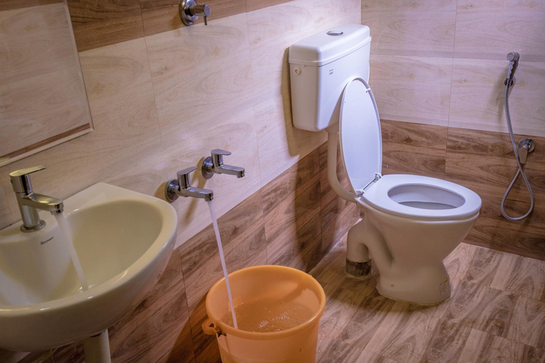 Bathroom 3, Ganesh Home Stays, Tirunelveli