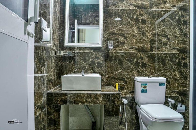 Bathroom 2, Coconut Resort Arugambay, Pothuvil