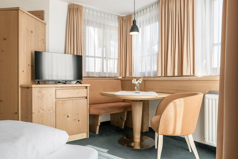 Bedroom 2, Appartements Aurikel Corso, Landeck