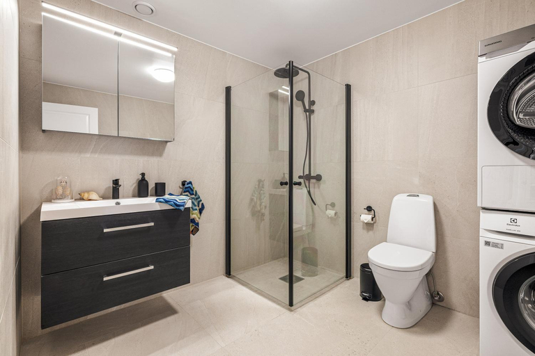 Bathroom 3, Rosenberg Apartments, Bergen