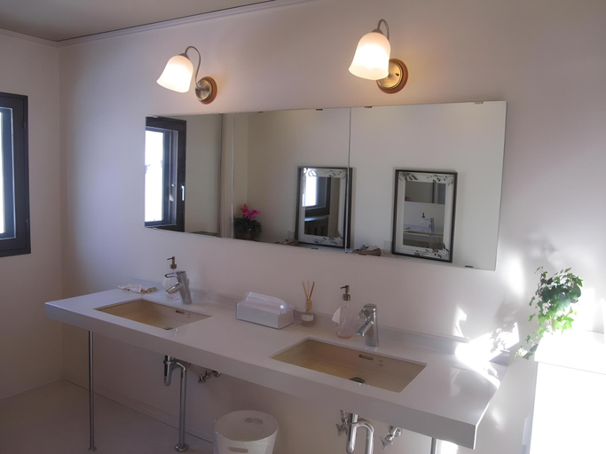 Bathroom 4, Villa Monrepos, Myōkō