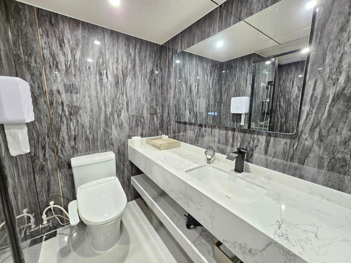 Bathroom 4, Galaxy-X Hotel-type Caravan Glamping & Pension, Pyeongchang
