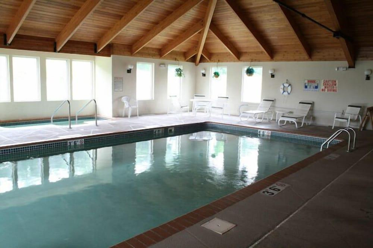 Sport & Beauty 5, River Valley Inn & Suites, Polk