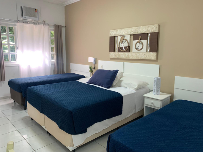 Others 4, AMARILIS RIVIERA-Studio 111, Bertioga