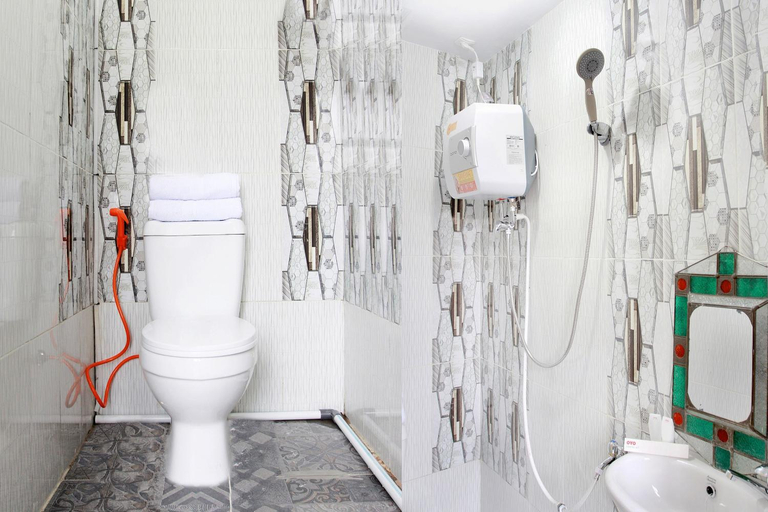 Bathroom 4, Hotel O GP Residence, Tangerang