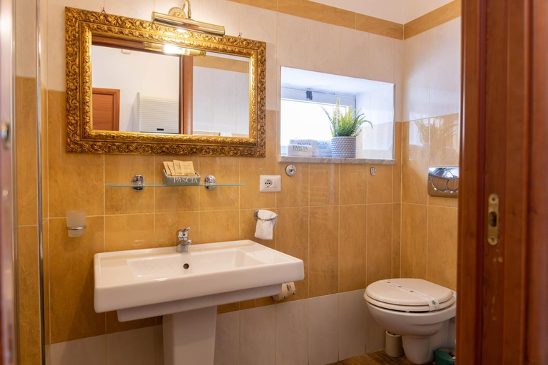 Bathroom 3, Pascia Cappuccini, Messina