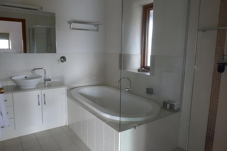 Bathroom 5, Rawnsley Park Station, Unincorp. Flinders Ranges