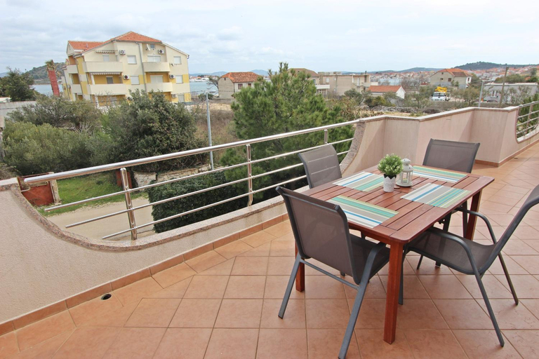 Others 5, Apartment Josip, Murter