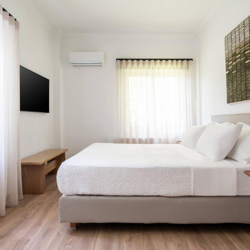 3, 4BD Apartment with Outdoor Jacuzzi Garden, Attica
