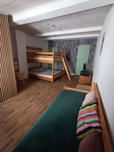 Bedroom 2, Chambre d'hote climatisee Les Maisons de Gaia, Aude